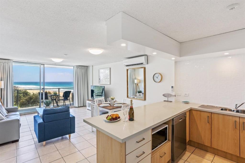 One The Esplanade Apartments On Surfers Paradise 골드코스트 외부 사진