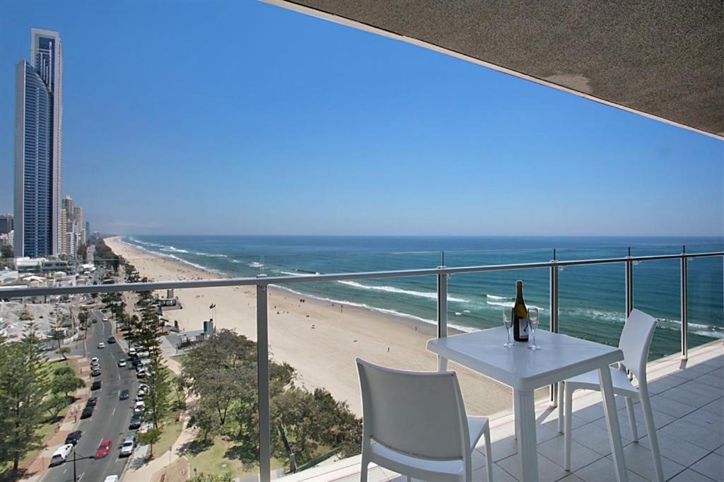 One The Esplanade Apartments On Surfers Paradise 골드코스트 외부 사진