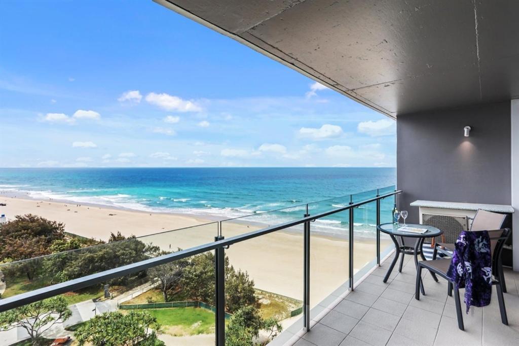 One The Esplanade Apartments On Surfers Paradise 골드코스트 외부 사진