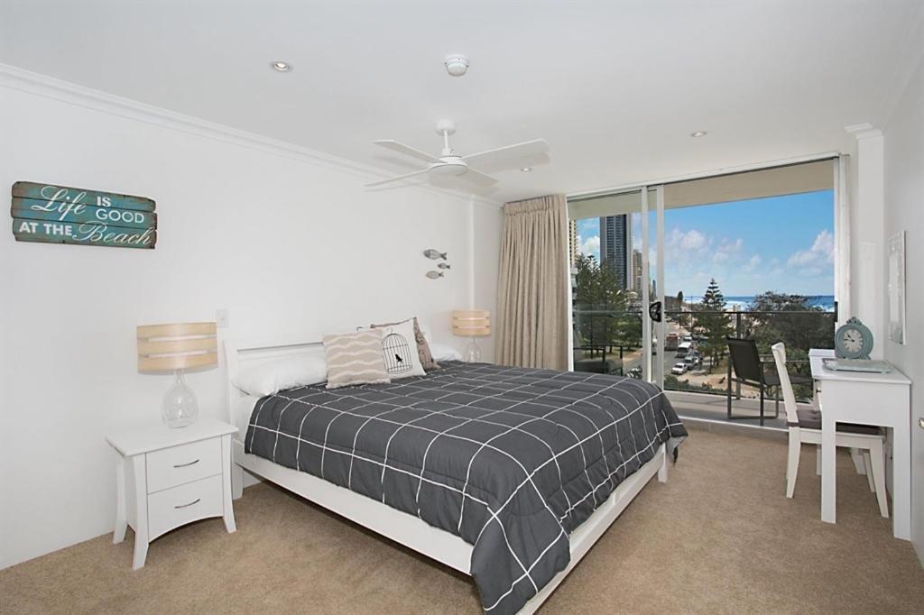 One The Esplanade Apartments On Surfers Paradise 골드코스트 외부 사진