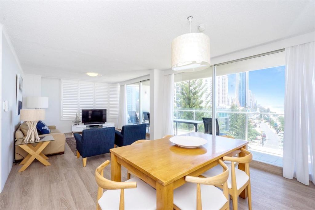 One The Esplanade Apartments On Surfers Paradise 골드코스트 외부 사진