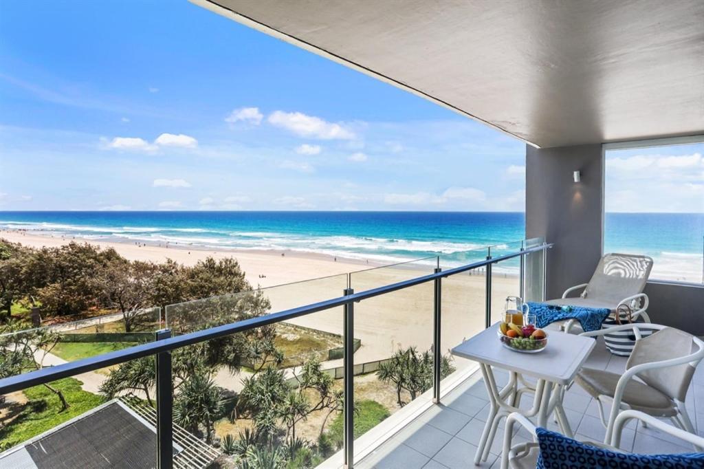 One The Esplanade Apartments On Surfers Paradise 골드코스트 외부 사진