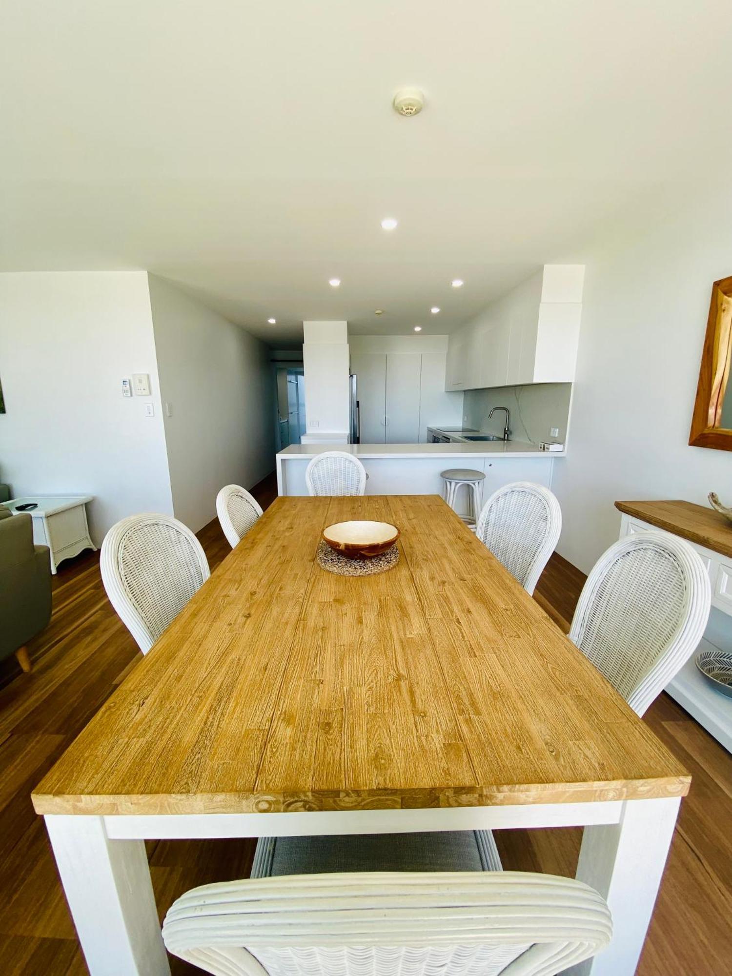One The Esplanade Apartments On Surfers Paradise 골드코스트 외부 사진