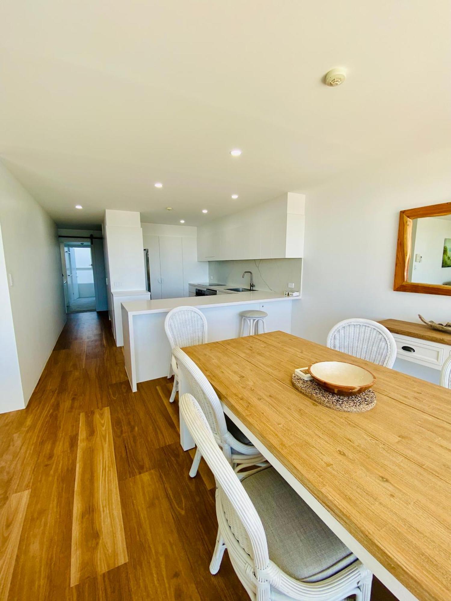 One The Esplanade Apartments On Surfers Paradise 골드코스트 외부 사진