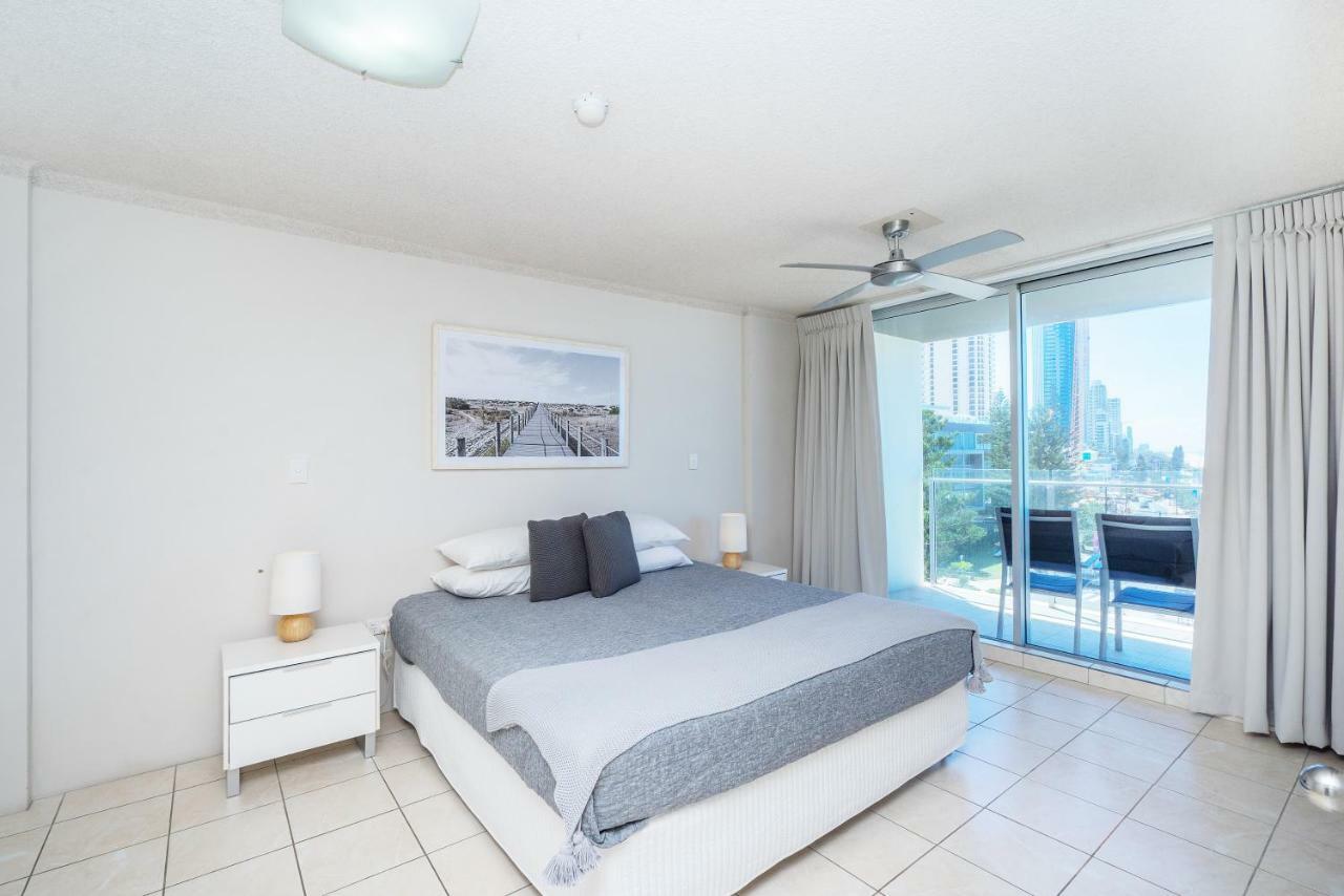 One The Esplanade Apartments On Surfers Paradise 골드코스트 외부 사진